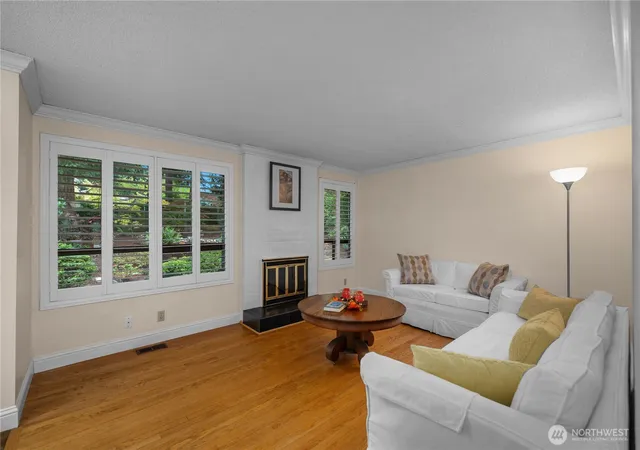 Photo 3 of Townhouse for sale at 1801 Sw Evergreen Park Ct #19, Olympia, WA 98502 | MLS# NWM2579233 | Listing updated on 2026-09-27
