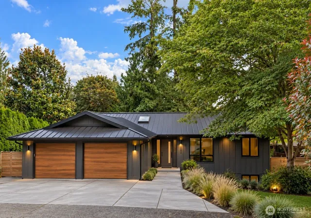 Photo 2 of Single family home for sale at 3322 102nd Avenue Ne, Bellevue, WA 98004 | MLS# NWM2579234 | Listing updated on 2026-09-30