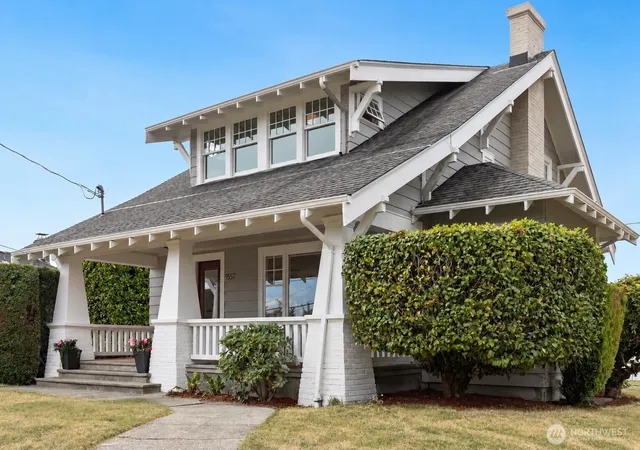Photo 2 of Single family home for sale at 1557 Thorndyke Ave W, Seattle, WA 98199 | MLS# NWM2579251 | Listing updated on 2026-10-02