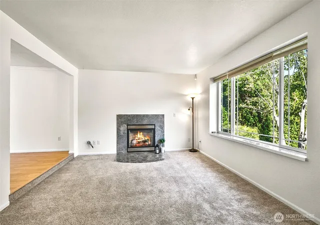 Photo 3 of Sale Pending at 1520 51st Place Sw, Everett, WA 98203 | MLS# NWM2579254 | Listing updated on 2026-10-01