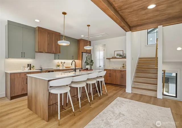 Photo 2 of Single family home for sale at 1218 Ne 103rd Street, Seattle, WA 98125 | MLS# NWM2579259 | Listing updated on 2026-10-02