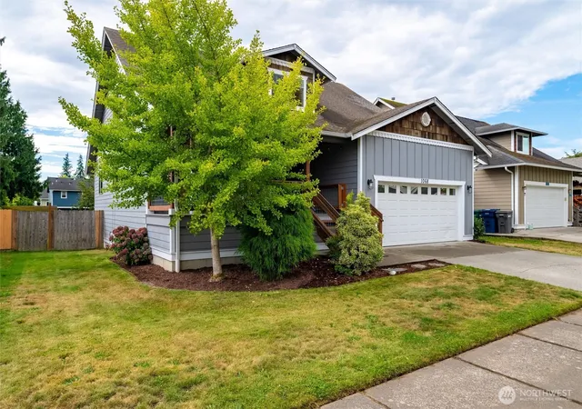Photo 2 of Single family home for sale at 1068 Homestead Dr, Burlington, WA 98233 | MLS# NWM2579264 | Listing updated on 2026-09-26