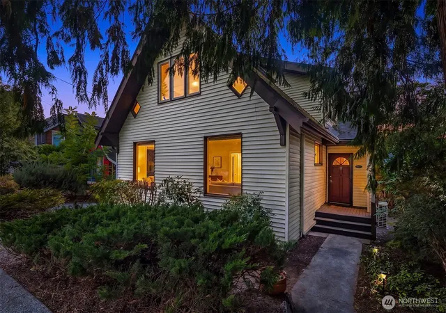 Photo 1 of Single family home for sale at 6827 28th Avenue Ne, Seattle, WA 98115 | MLS# NWM2579275 | Listing updated on 2026-10-01