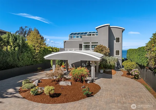 Photo 1 of Sale Pending at 4544 W Sheridan St, Seattle, WA 98199 | MLS# NWM2579285 | Listing updated on 2026-09-29