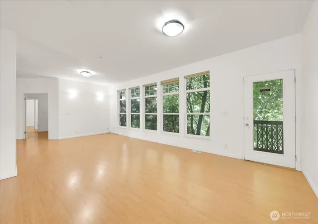 Photo 4 of Sale Pending at 11516 85th Avenue S, Seattle, WA 98178 | MLS# NWM2579297 | Listing updated on 2026-09-25