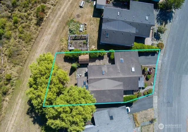 Photo 3 of Manufactured home for sale at 1650 Douglas Rd #24, Friday Harbor, WA 98250 | MLS# NWM2579305 | Listing updated on 2026-09-30