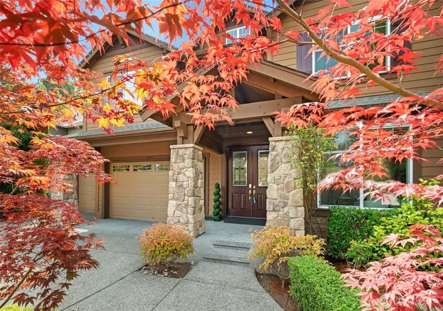 Photo 2 of Single family home for sale at 10711 Elliston Way Ne, Redmond, WA 98053 | MLS# NWM2579319 | Listing updated on 2026-10-02