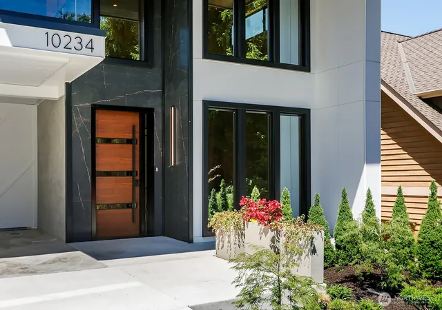 Photo 1 of Mansion for sale at 10234 Ne 20th Place, Bellevue, WA 98004 | MLS# NWM2579348 | Listing updated on 2026-09-23