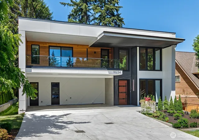 Photo 2 of Mansion for sale at 10234 Ne 20th Place, Bellevue, WA 98004 | MLS# NWM2579348 | Listing updated on 2026-09-23