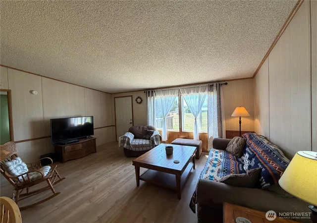 Photo 4 of Sale Pending at 731 Thomas Rd, Ellensburg, WA 98926 | MLS# NWM2579360 | Listing updated on 2026-09-24