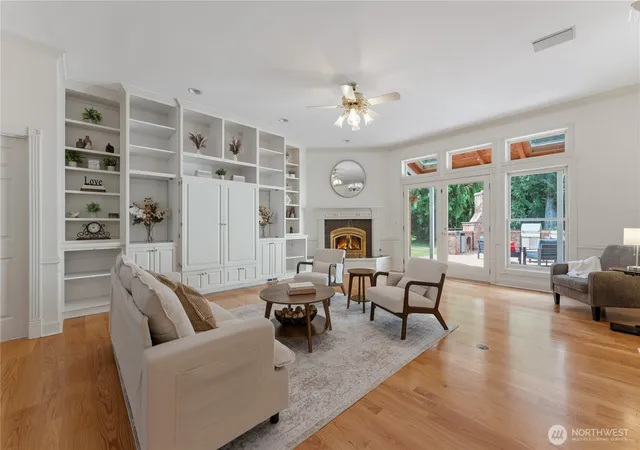 Photo 4 of Sale Pending at 22132 NE 114th Street, Redmond, WA 98053 | MLS# NWM2579363 | Listing updated on 2026-10-03