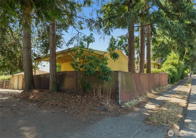 Photo 39 of Sale Pending at 8400 32nd Avenue SW, Seattle, WA 98126 | MLS# NWM2579386 | Listing updated on 2026-09-22