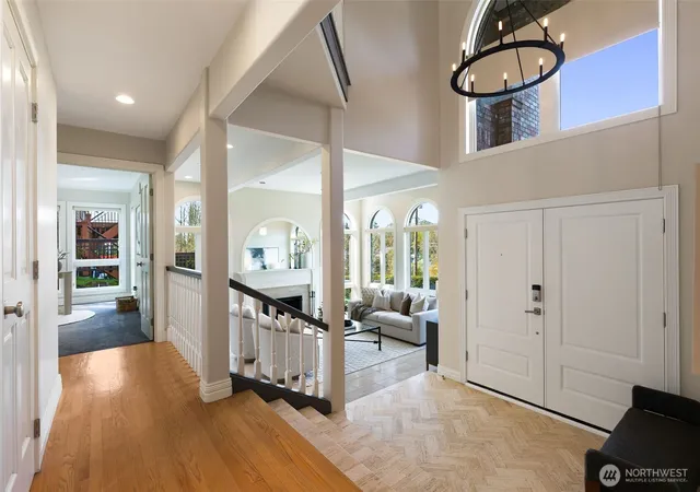 Photo 3 of Sale Pending at 4550 49th Avenue NE, Seattle, WA 98105 | MLS# NWM2579388 | Listing updated on 2026-10-13