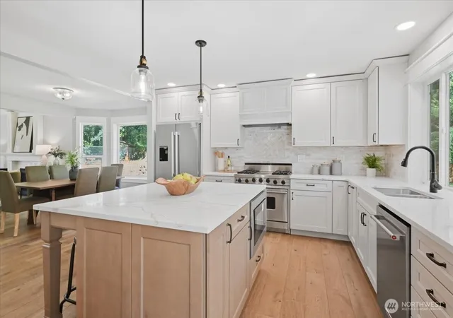 Photo 3 of Sale Pending at 21304 Se 213th Street, Maple Valley, WA 98038 | MLS# NWM2579391 | Listing updated on 2026-09-22