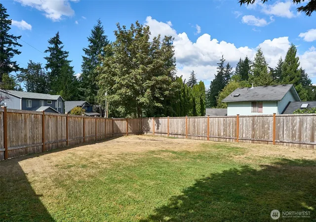 Photo 3 of Single family home for sale at 26336 220th Place Se, Maple Valley, WA 98038 | MLS# NWM2579394 | Listing updated on 2026-09-30