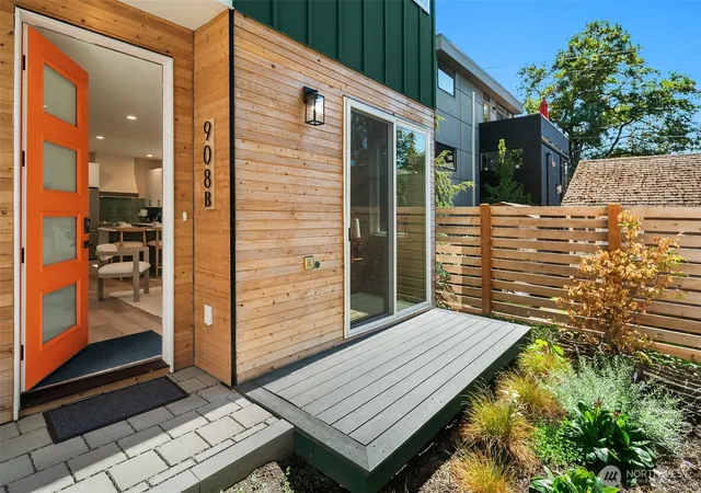 Photo 3 of Townhouse for sale at 908 15th Avenue #B, Seattle, WA 98122 | MLS# NWM2579400 | Listing updated on 2026-09-29