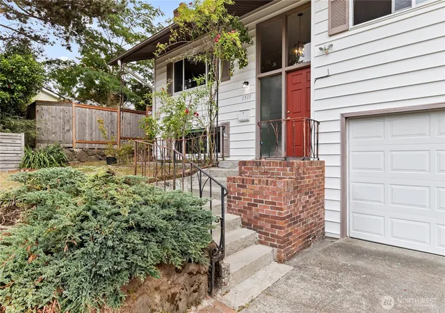 Photo 2 of Single family home for sale at 1511 N Orchard St, Tacoma, WA 98406 | MLS# NWM2579402 | Listing updated on 2026-09-21