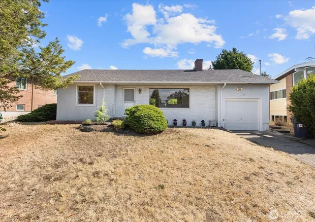 Photo 1 of Sale Pending at 12286 Shorewood Dr Sw, Burien, WA 98146 | MLS# NWM2579403 | Listing updated on 2026-10-01