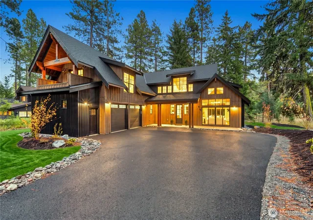 Photo 2 of Single family home for sale at 961 Larkspur Loop, Cle Elum, WA 98922 | MLS# NWM2579426 | Listing updated on 2026-09-30