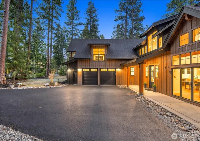 Photo 3 of Single family home for sale at 961 Larkspur Loop, Cle Elum, WA 98922 | MLS# NWM2579426 | Listing updated on 2026-09-30