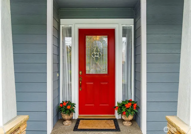 Photo 2 of Single family home for sale at 2315 Kerrysdale Dr Se, Olympia, WA 98513 | MLS# NWM2579446 | Listing updated on 2026-09-25