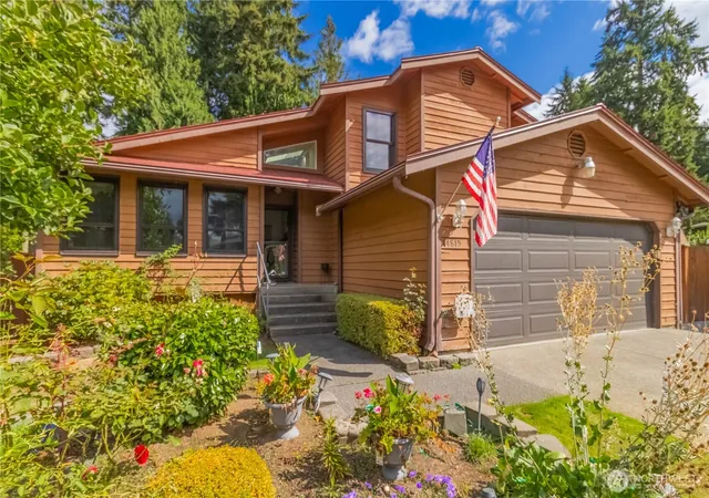 Photo 2 of Sale Pending at 14815 105th Avenue Ct E, Puyallup, WA 98374 | MLS# NWM2579451 | Listing updated on 2026-10-15