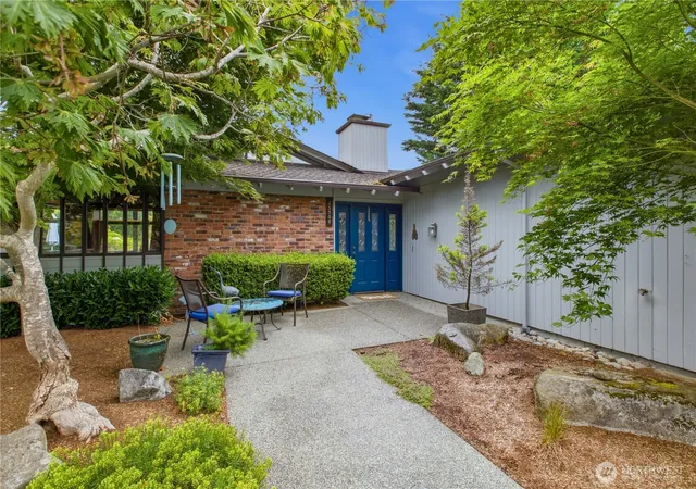 Photo 4 of Single family home for sale at 25506 142nd Avenue SE, Kent, WA 98042 | MLS# NWM2579466 | Listing updated on 2026-10-01