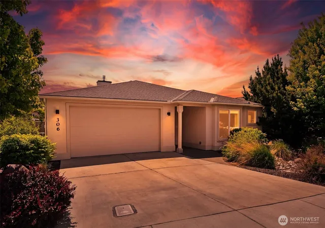 Photo 3 of Single family home for sale at 306 E Chason Ave, Ellensburg, WA 98926 | MLS# NWM2579476 | Listing updated on 2026-09-29