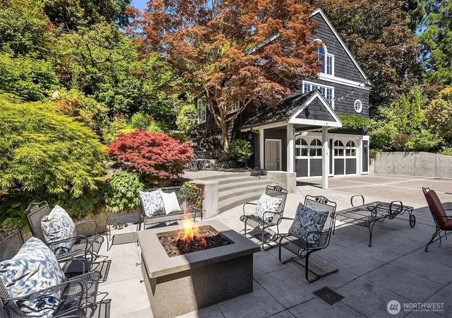 Photo 3 of Single family home for sale at 5506 NE Penrith Rd, Seattle, WA 98105 | MLS# NWM2579496 | Listing updated on 2026-10-13