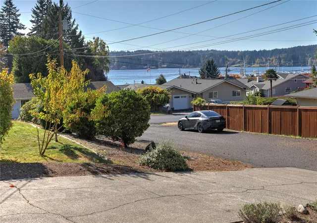 Photo 3 of Sale Pending at 17944 Thompson Pl Ne, Poulsbo, WA 98370 | MLS# NWM2579506 | Listing updated on 2026-10-26