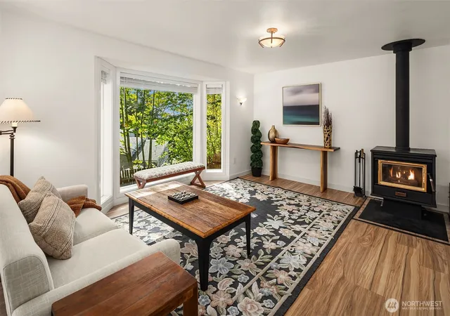 Photo 3 of Single family home for sale at 2623 124th Place Ne, Bellevue, WA 98005 | MLS# NWM2579515 | Listing updated on 2026-09-29
