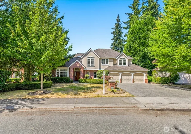 Photo 2 of Single family home for sale at 12228 Double Eagle Dr, Mukilteo, WA 98275 | MLS# NWM2579516 | Listing updated on 2026-09-24