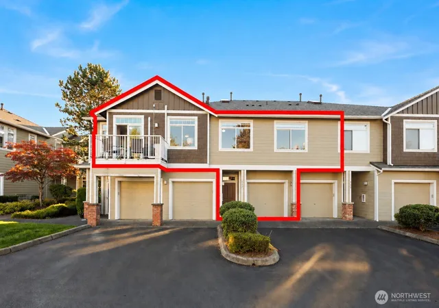 Photo 2 of Townhouse for sale at 535 241st Lane Se, Sammamish, WA 98074 | MLS# NWM2579528 | Listing updated on 2026-09-23