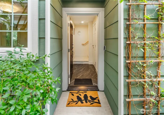 Photo 1 of Sale Pending at 128 B 25th Ave E, Seattle, WA 98112 | MLS# NWM2579541 | Listing updated on 2026-09-25