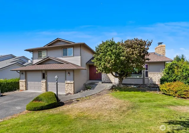 Photo 2 of Single family home for sale at 7404 100th Avenue Sw, Lakewood, WA 98498 | MLS# NWM2579551 | Listing updated on 2026-09-28
