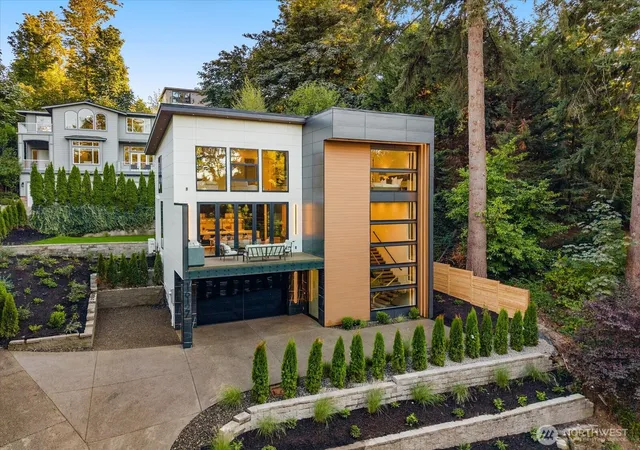 Photo 1 of Single family home for sale at 16127 Se 44th Way, Bellevue, WA 98006 | MLS# NWM2579574 | Listing updated on 2026-09-23