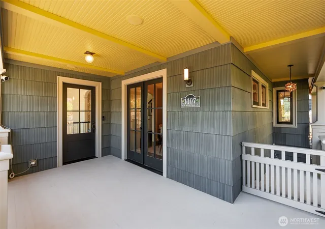Photo 4 of Sale Pending at 1107 4th Avenue N, Seattle, WA 98109 | MLS# NWM2579582 | Listing updated on 2026-09-27