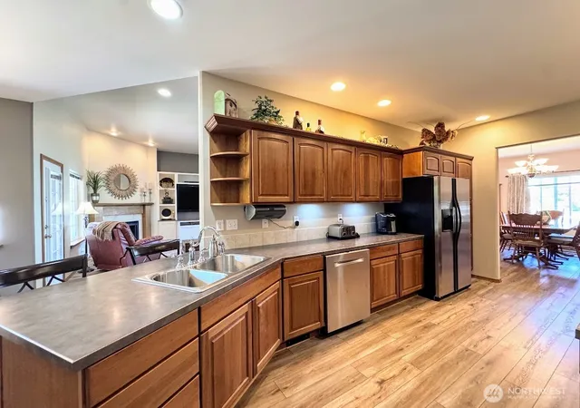 Photo 4 of Single family home for sale at 108 N Western Ave, Wenatchee, WA 98801 | MLS# NWM2579587 | Listing updated on 2026-10-01