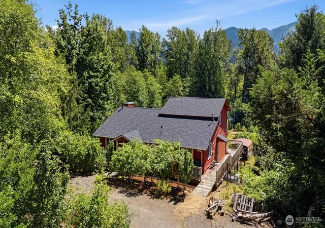 Photo 3 of Single family home for sale at 40420 145th Place Se, Gold Bar, WA 98251 | MLS# NWM2579591 | Listing updated on 2026-09-30