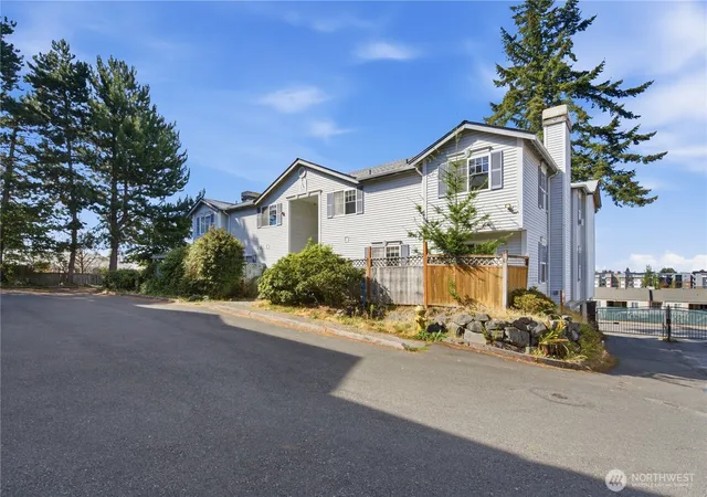 Photo 2 of Condo for sale at 1160 Monroe Ave Ne #A2, Renton, WA 98056 | MLS# NWM2579593 | Listing updated on 2026-09-17