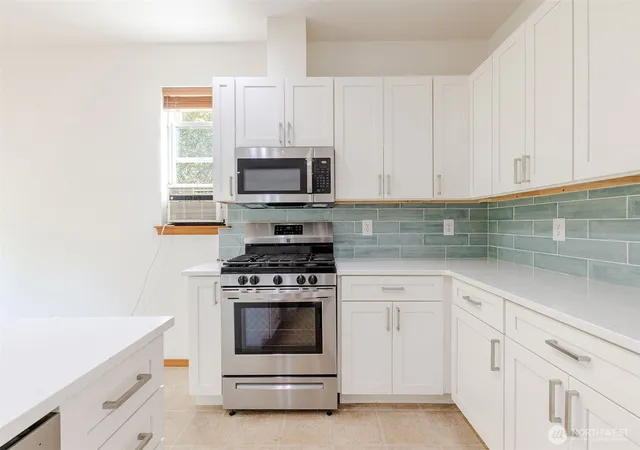 Photo 4 of Single family home for sale at 12721 51st Avenue SE, Everett, WA 98208 | MLS# NWM2579597 | Listing updated on 2026-10-02