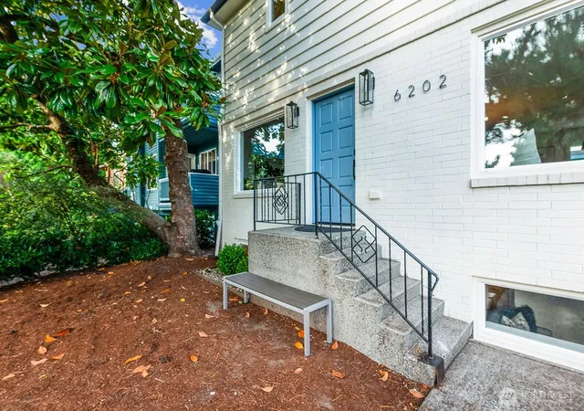 Photo 2 of Sale Pending at 6202 Ravenna Ave Ne, Seattle, WA 98115 | MLS# NWM2579605 | Listing updated on 2026-09-25