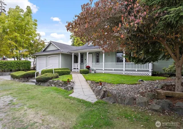 Photo 2 of Single family home for sale at 10231 41st Avenue Sw, Seattle, WA 98146 | MLS# NWM2579626 | Listing updated on 2026-10-01