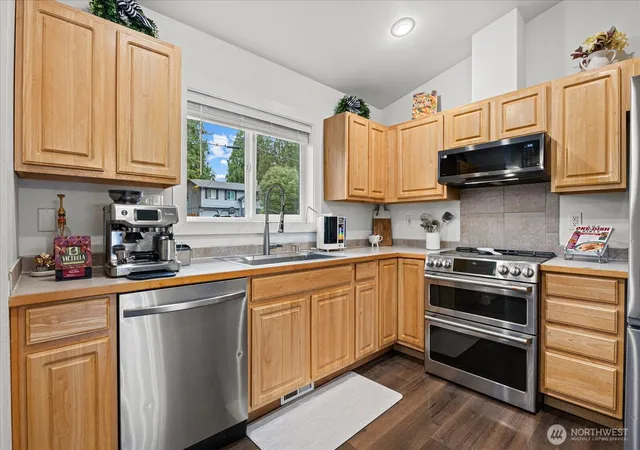 Photo 3 of Single family home for sale at 20206 La Paloma Dr E, Bonney Lake, WA 98391 | MLS# NWM2579635 | Listing updated on 2026-10-01