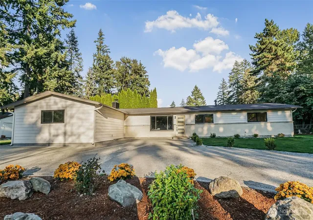 Photo 3 of Single family home for sale at 13408 Se 184th Avenue, Renton, WA 98059 | MLS# NWM2579640 | Listing updated on 2026-09-29