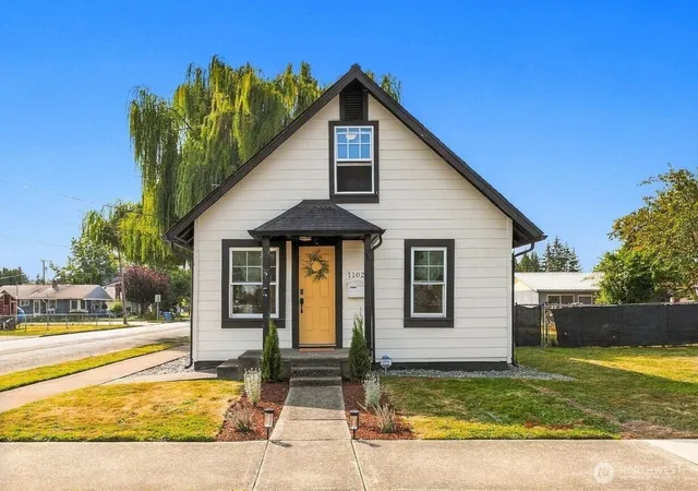 Photo 1 of Sale Pending at 1102 6th Avenue Sw, Puyallup, WA 98371 | MLS# NWM2579641 | Listing updated on 2026-09-28