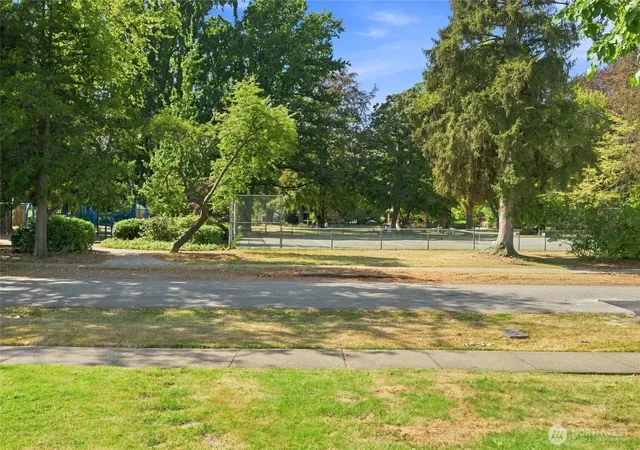 Photo 4 of Single family home for sale at 2216 Elizabeth St, Bellingham, WA 98225 | MLS# NWM2579643 | Listing updated on 2026-09-22
