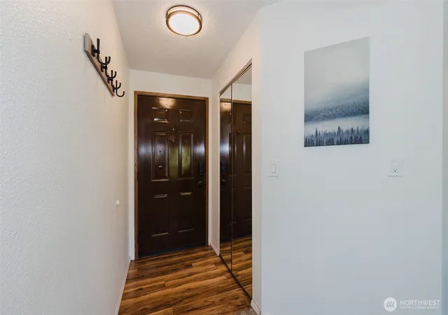 Photo 3 of Condo for sale at 1541 Sheridan Rd #E3, Bremerton, WA 98310 | MLS# NWM2579644 | Listing updated on 2026-09-29