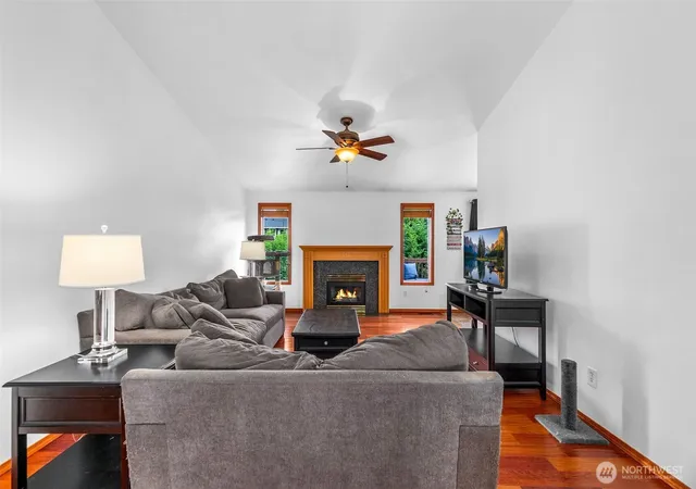 Photo 4 of Single family home for sale at 1217 29th Avenue Ct SW, Puyallup, WA 98373 | MLS# NWM2579699 | Listing updated on 2026-09-24