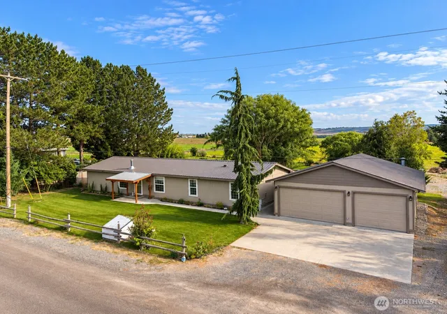 Photo 40 of Manufactured home for sale at 2207 W Parks Ln, Othello, WA 99344 | MLS# NWM2579702 | Listing updated on 2026-09-28